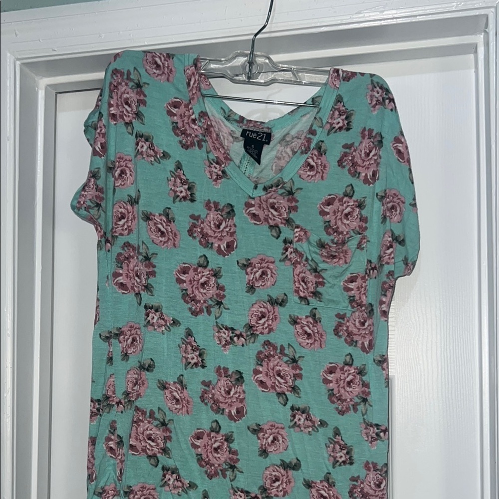 Rue21 Aqua and Pink Floral Short Sleeve Top - Picture 3 of 6